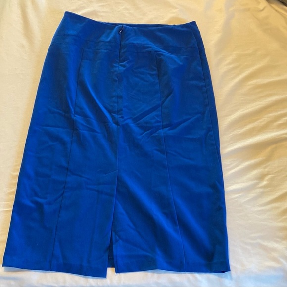 Must bundle Pencil skirt size 6 - Picture 2 of 4